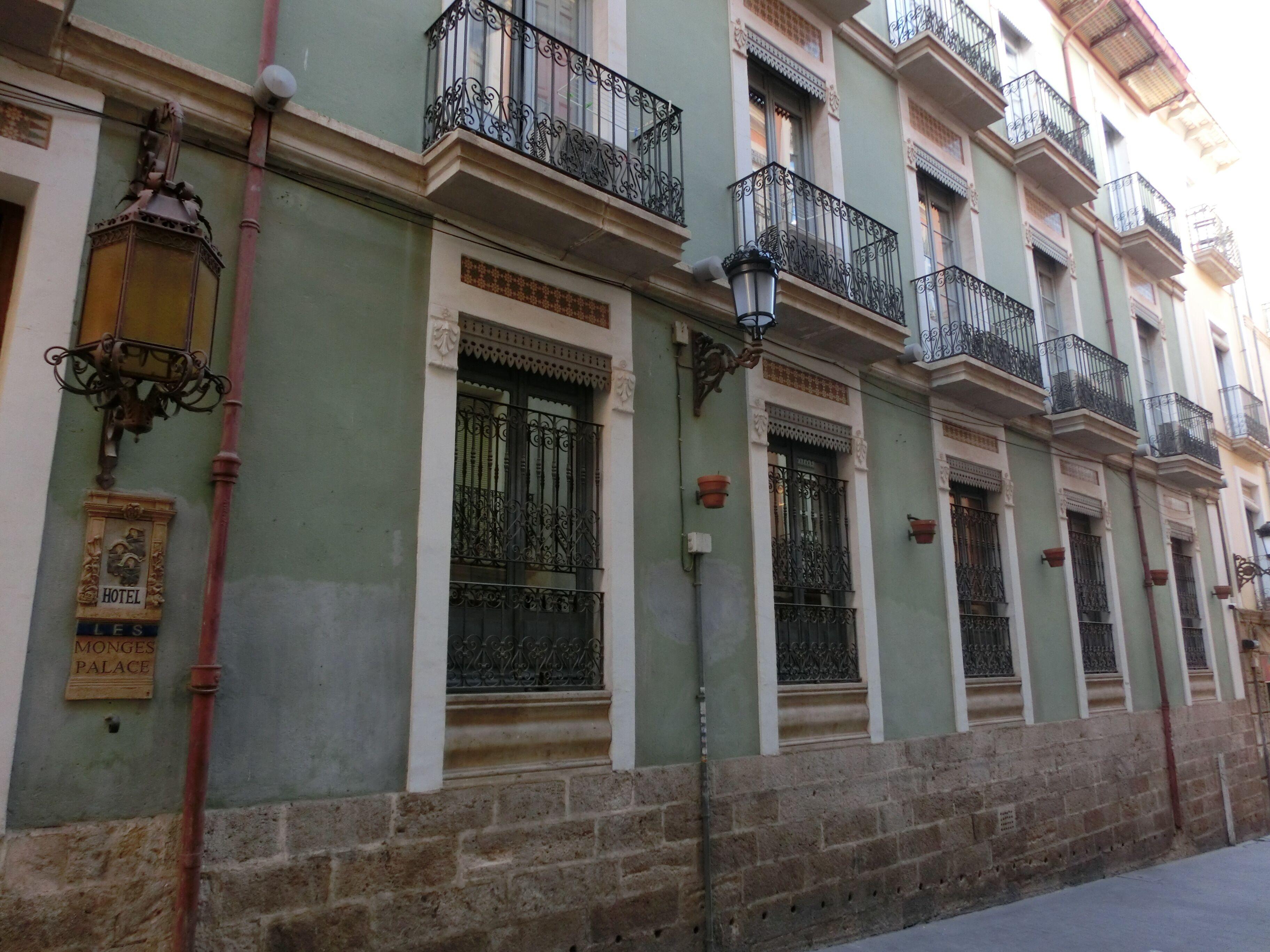 Les Monges Palace Boutique