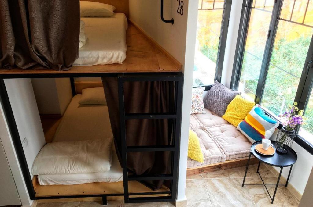 Hostel Numero Trece - Albergue Juvenil - Free Towels, Coffee & Tea, Remote Check-In (Adults Only) - Alicante